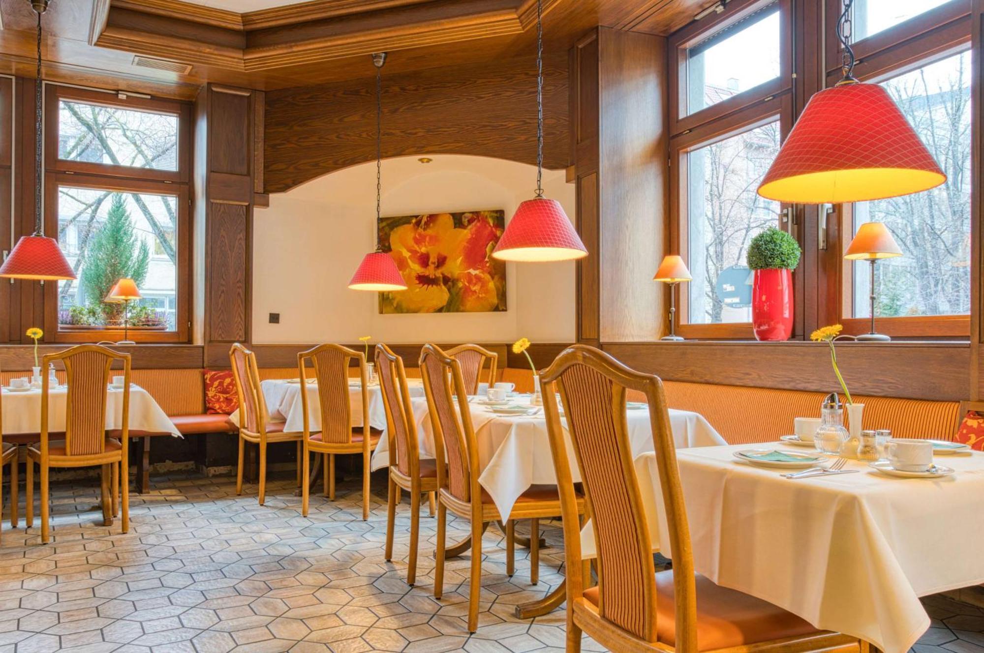Centro Hotel Sautter Stuttgart City, Trademark Collection By Wyndham Bagian luar foto